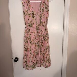 Source Unknown Pink Floral Pleated V-Neck Midi Dress